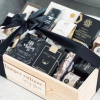 Top 7 Christmas Hampers for Wine, Cheese, and Gourmet Lovers